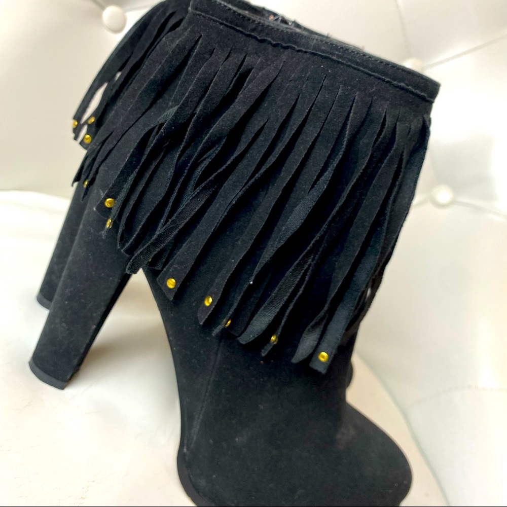 FOREVER 21 Black Fringe Faux Suede Booties 8